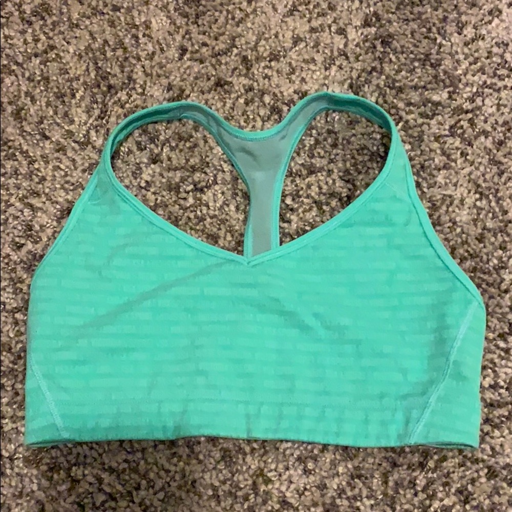 Victoria’s Secret VSX Sport Sports Bra. Size M